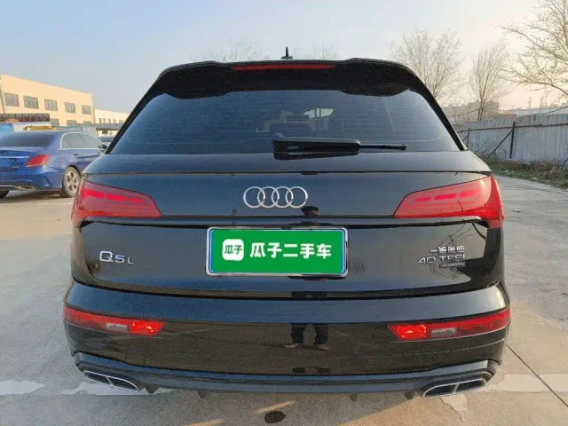 Audi Q5L — Фото автомобиля 3