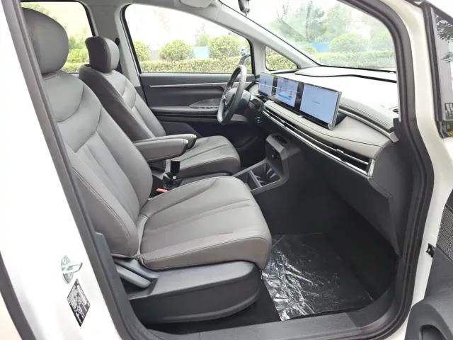 Maxus Dajia 7 — Фото автомобиля 8
