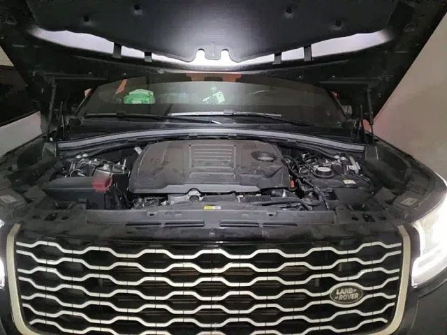 Land Rover Range Rover Velar — Фото автомобиля 3