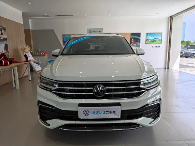 Volkswagen Tiguan L 2024 Outstanding 330TSI Auto 2WD R-Line Dragon Glory Edition — Фото автомобиля 2