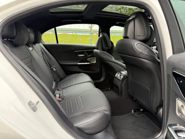 Mercedes-Benz C-Class — Фото автомобиля 13