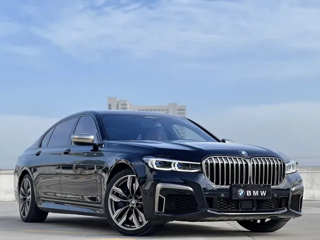 BMW 7 Series — Фото автомобиля 4