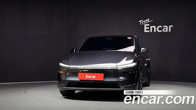 Tesla Model Y — Фото автомобиля 3