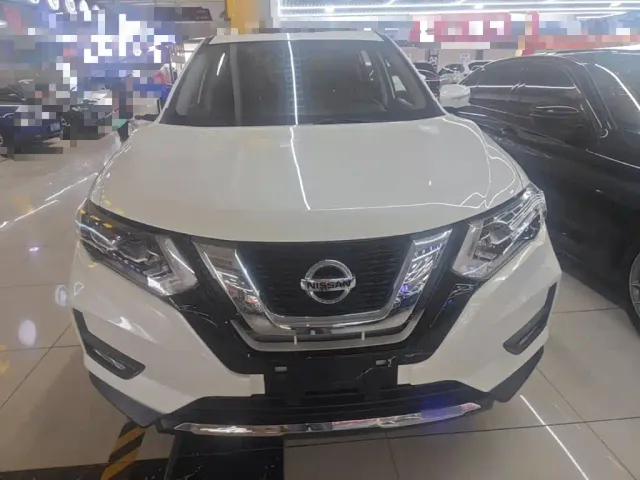 Nissan X-Trail — Фото автомобиля 2