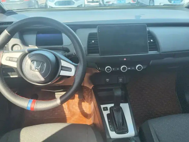 Honda Fit — Фото автомобиля 12
