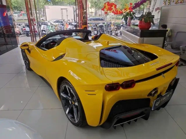 Ferrari SF90 — Фото автомобиля 6