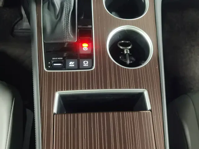 Toyota Granvia — Фото автомобиля 9