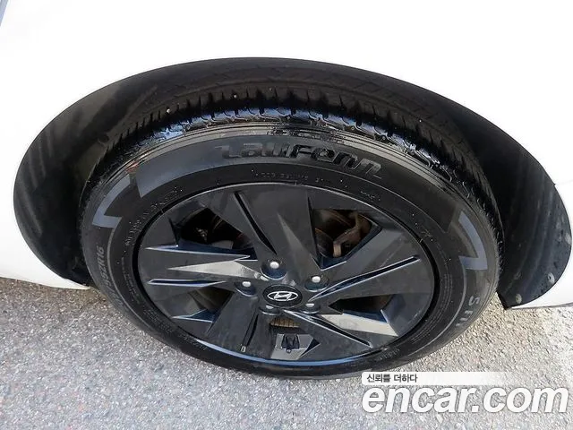 Hyundai Avante CN7 — Фото автомобиля 20