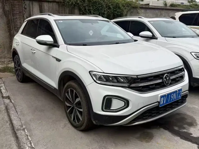 Volkswagen T-Roc — Фото автомобиля 2