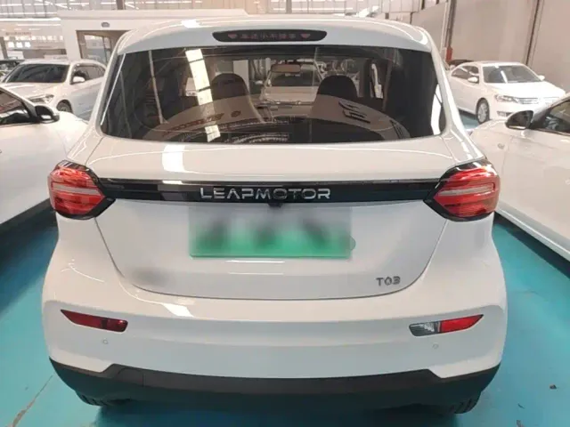 Leapmotor T03 — Фото автомобиля 5