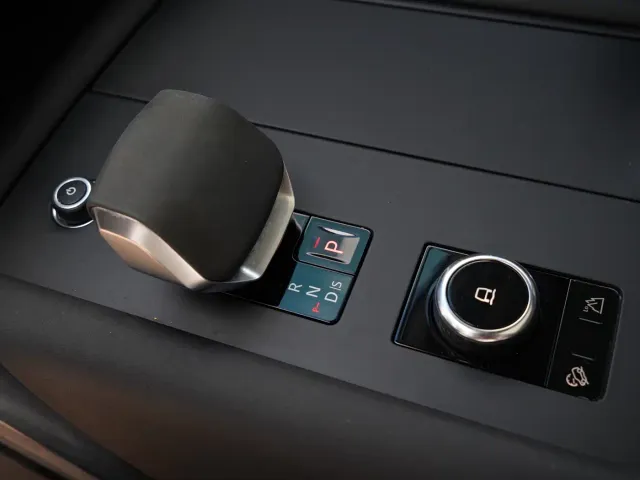 Land Rover Discovery — Фото автомобиля 24