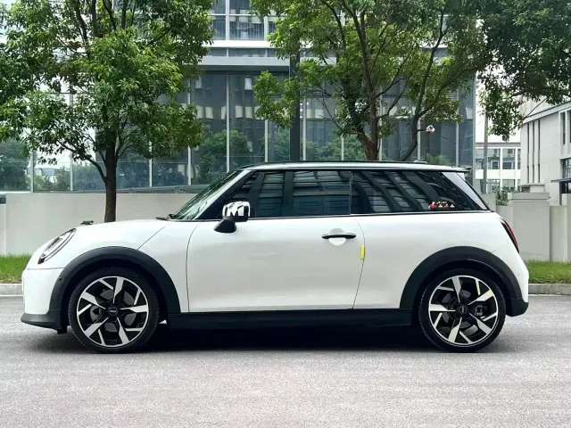 MINI Hatch — Фото автомобиля 7
