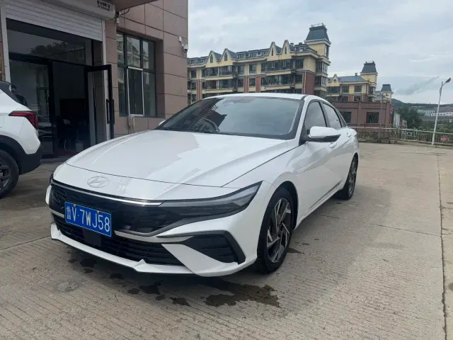 Фотография автомобиля — Hyundai Elantra