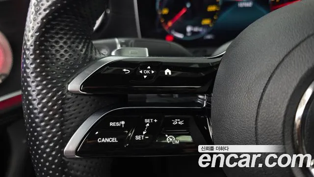 Mercedes-Benz E-Class — Фото автомобиля 25