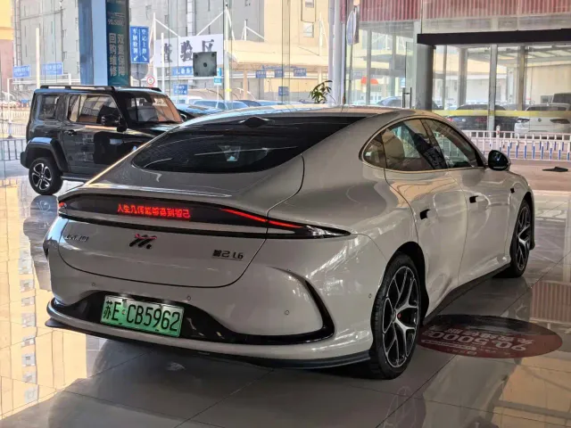 IM Motors L6 — Фото автомобиля 7