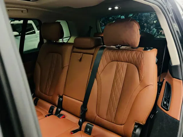 BMW X7 — Фото автомобиля 17