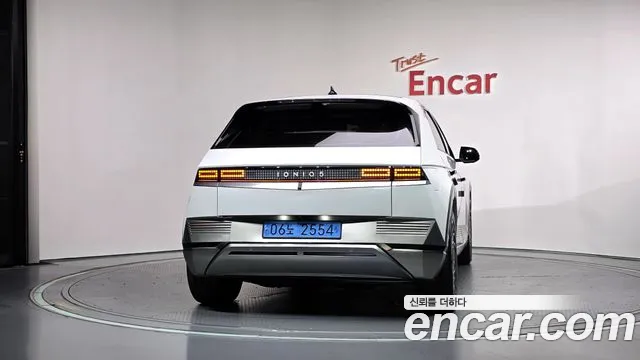 Hyundai Ioniq 5 — Фото автомобиля 4