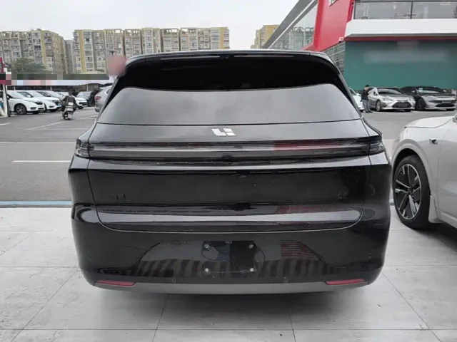 Li Auto L6 — Фото автомобиля 5