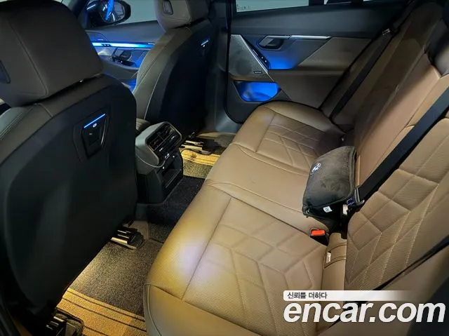 BMW 5-Series — Фото автомобиля 15