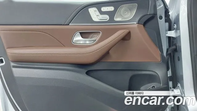 Mercedes-Benz GLE-Class — Фото автомобиля 15