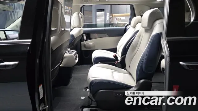 Kia Carnival 4th Gen — Фото автомобиля 16