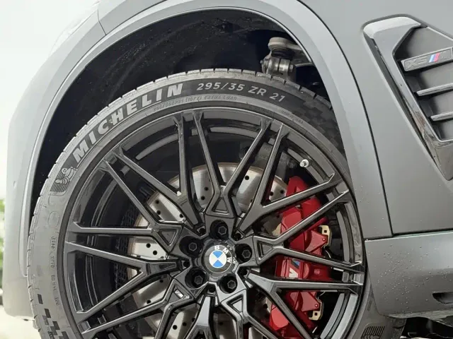 BMW X5 M — Фото автомобиля 15