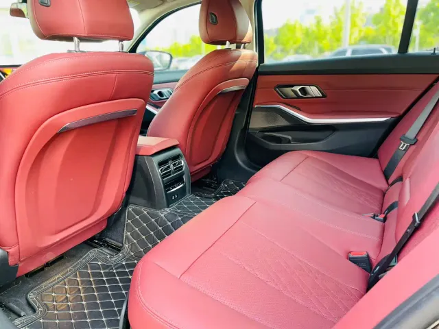 BMW 3 Series — Фото автомобиля 5