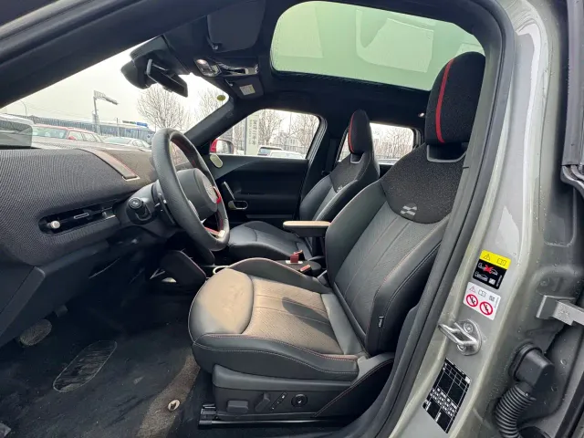 MINI Electric MINI JCW ACEMAN — Фото автомобиля 4