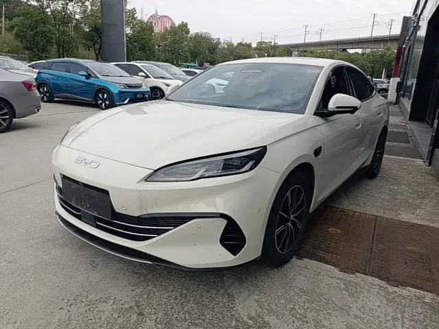 Фотография автомобиля — BYD Seal 06