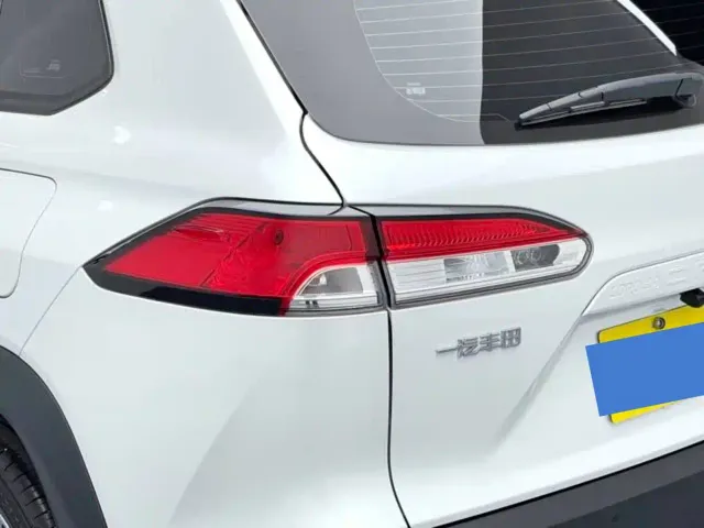Toyota Corolla Cross — Фото автомобиля 20