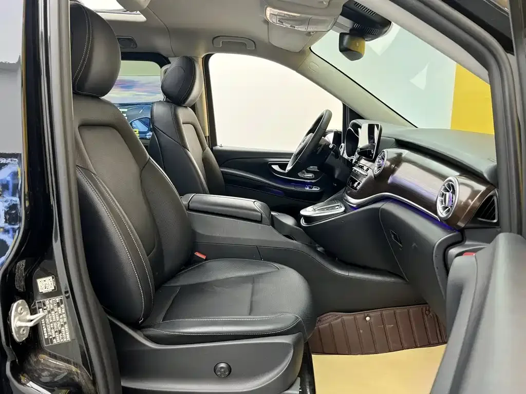 Mercedes-Benz Mercedes-Benz V-Class 2021 V 260 Pilot Edition — Фото автомобиля 22