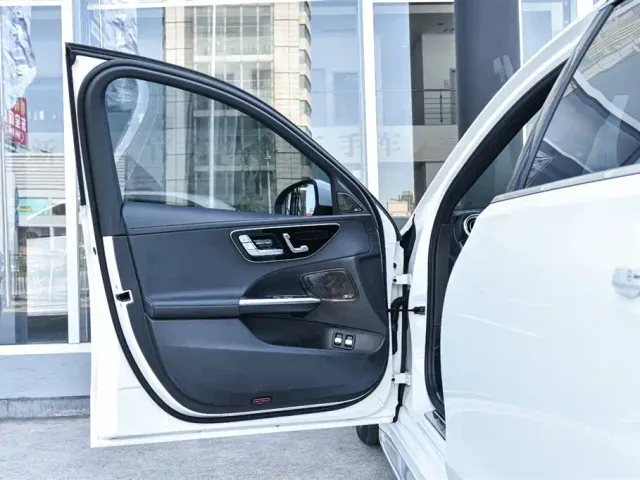 Mercedes-Benz C-Class — Фото автомобиля 7