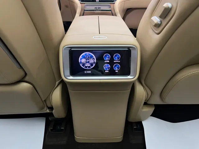 AITO Wenjie AITO M9 2025 Extended Range Ultra 52kWh 6-Seater — Фото автомобиля 13