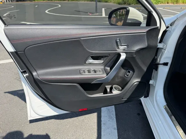 Mercedes-Benz A-Class — Фото автомобиля 14