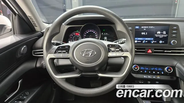 Hyundai AVANTE Avante (CN7) — Фото автомобиля 12