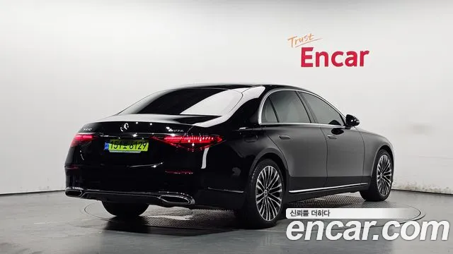 Mercedes-Benz S-Class — Фото автомобиля 2