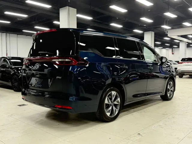 GAC Trumpchi M6 — Фото автомобиля 5