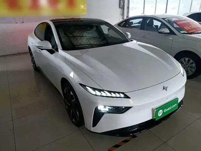 Dongfeng eπ 007 — Фото автомобиля 3