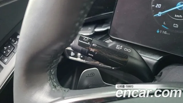 Kia Niro — Фото автомобиля 28