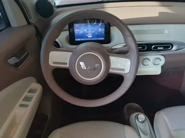 Wuling Hongguang Mini EV — Фото автомобиля 10