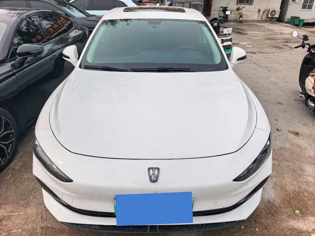Roewe D7 — Фото автомобиля 2