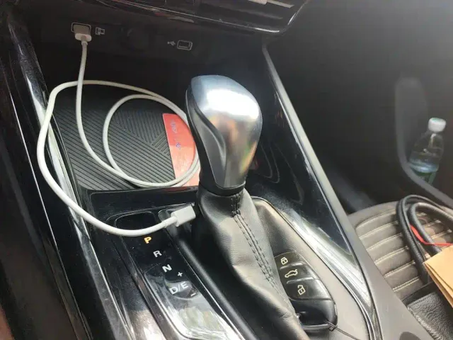 Roewe i5 — Фото автомобиля 15