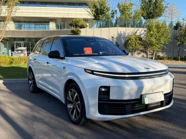 Li Auto L7 — Фото автомобиля 3