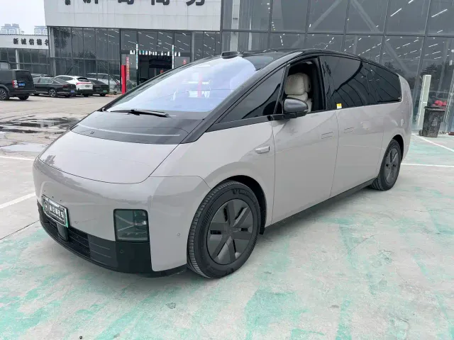 Фотография автомобиля — Li Auto MEGA