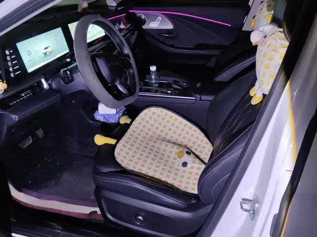 Chery Arrizo 8 — Фото автомобиля 9