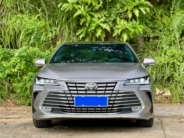 Toyota Avalon — Фото автомобиля 2