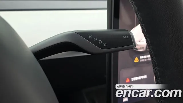 Tesla Model Y — Фото автомобиля 9