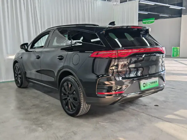 BYD Tang — Фото автомобиля 4