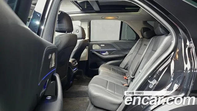 Mercedes-Benz GLE-Class — Фото автомобиля 12