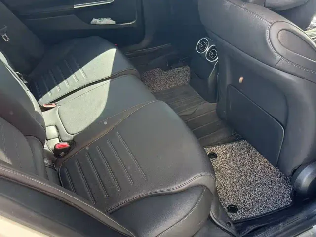 Mercedes-Benz C-Class — Фото автомобиля 2